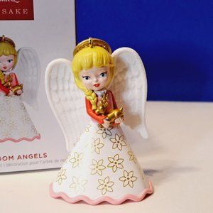 Hallmark 2023 HEIRLOOM ANGELS #7 Series Keepsake Christmas Ornament